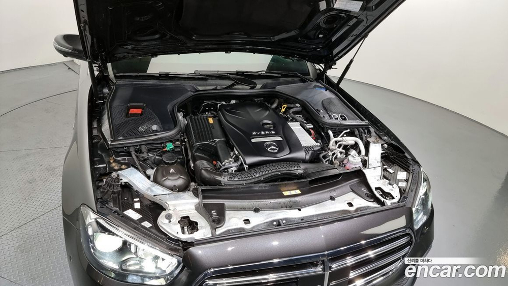 Mercedes-Benz E-Class W213 E300e 4MATIC Exclusive (04.2021)