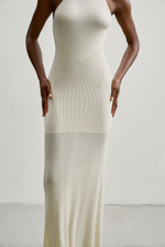 Платье ESSENTIAL с открытой спиной, молочный