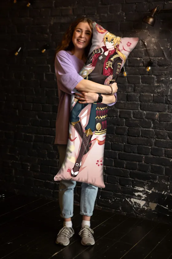 Дакимакура Тома