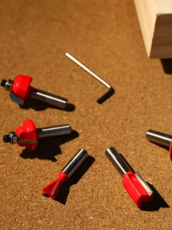 Набор фрез по дереву (хвостовик 8 мм, 12 предметов) с коробкой