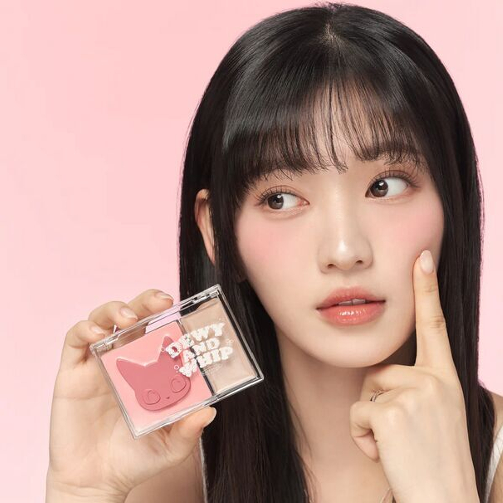 Палетка для сияния кожи кремовые румяна+хайлайтер Black Rouge Dewy Whip Cheek And Beam #DW01 Strawberry, 11.5г