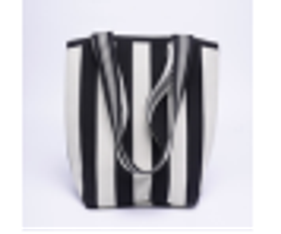 5161-044-649 white/black-25L Женская сумка