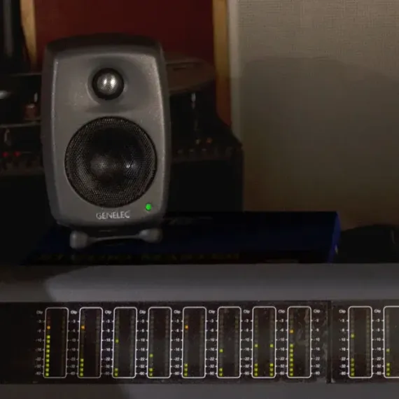 Genelec 8010AP