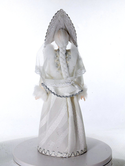 Фарфоровая кукла коллекционная Снегурочка в кокошнике. Новогодняя игрушка под ёлку ручной работы