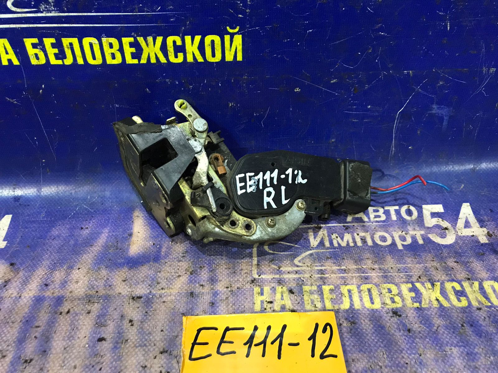 Замок двери задней левой TOYOTA COROLLA 1999