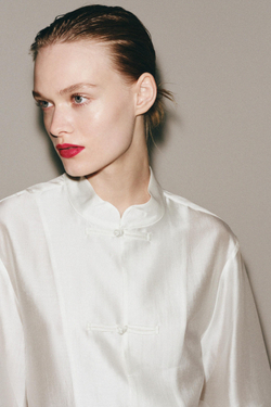 ZARA АТЛАСНАЯ РУБАШКА С ЗАСТЕЖКОЙ НА ПЕТЛИ ZW COLLECTION, БЕЛЫЙ