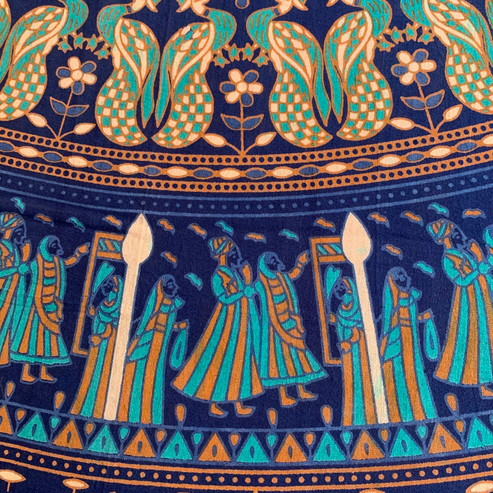 Этническое полотно с мандалой