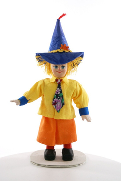 Кукла сувенирная фарфоровая. Незнайка. Сказочный персонаж.