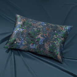 Наволочка 50x70 Mollen Таинственный лес темно-бирюзовая шелковая