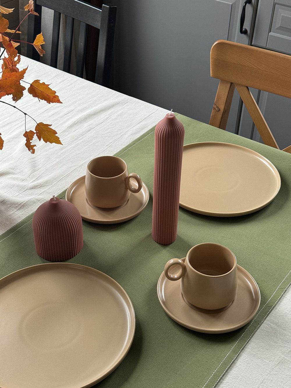 Набор из двух чайных пар бежевого цвета из коллекции Essential, 250 мл