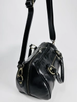 Женская сумка-саквояж из натуральной кожи черного цвета