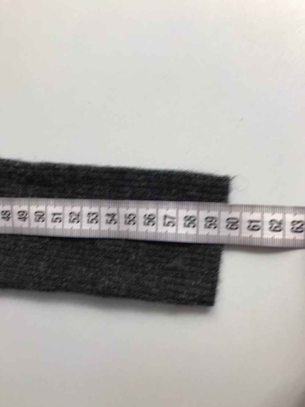 Джемпер UNIQLO с воротом из шерсти 42 размер