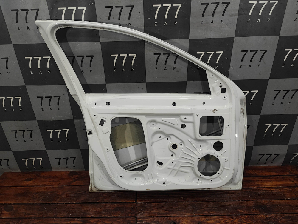 Дверь передняя левая Skoda Octavia 3 (A7) 13-20 Б/У Оригинал 5E0831055A