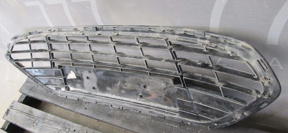 Решетка бампера Ford Mondeo 4  Б/У Оригинал bs7117b968b