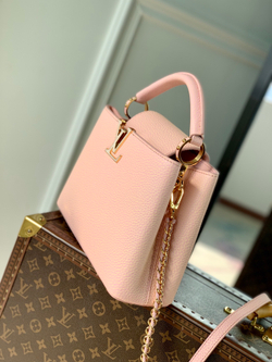 Louis Vuitton Capucines BB