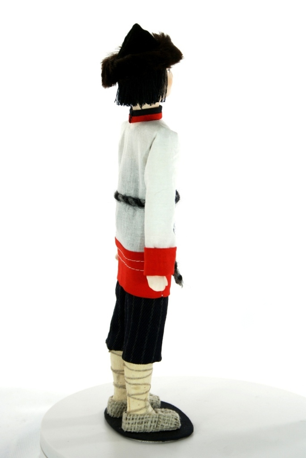 Кукла интерьерная. В мужском повседневном традиционном костюме (стилизация). К.19 - н.20 в. Мордовия.