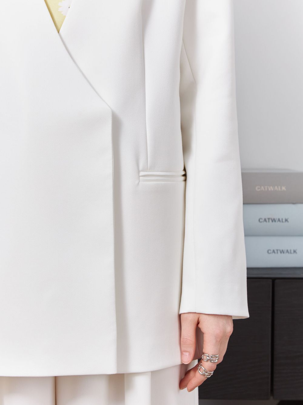 ПИДЖАК БЕЗ ЛАЦКАНОВ MILK