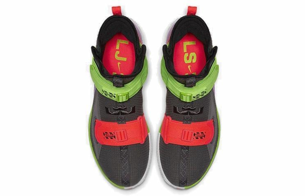 Кроссовки Nike Zoom Soldier 13 13
