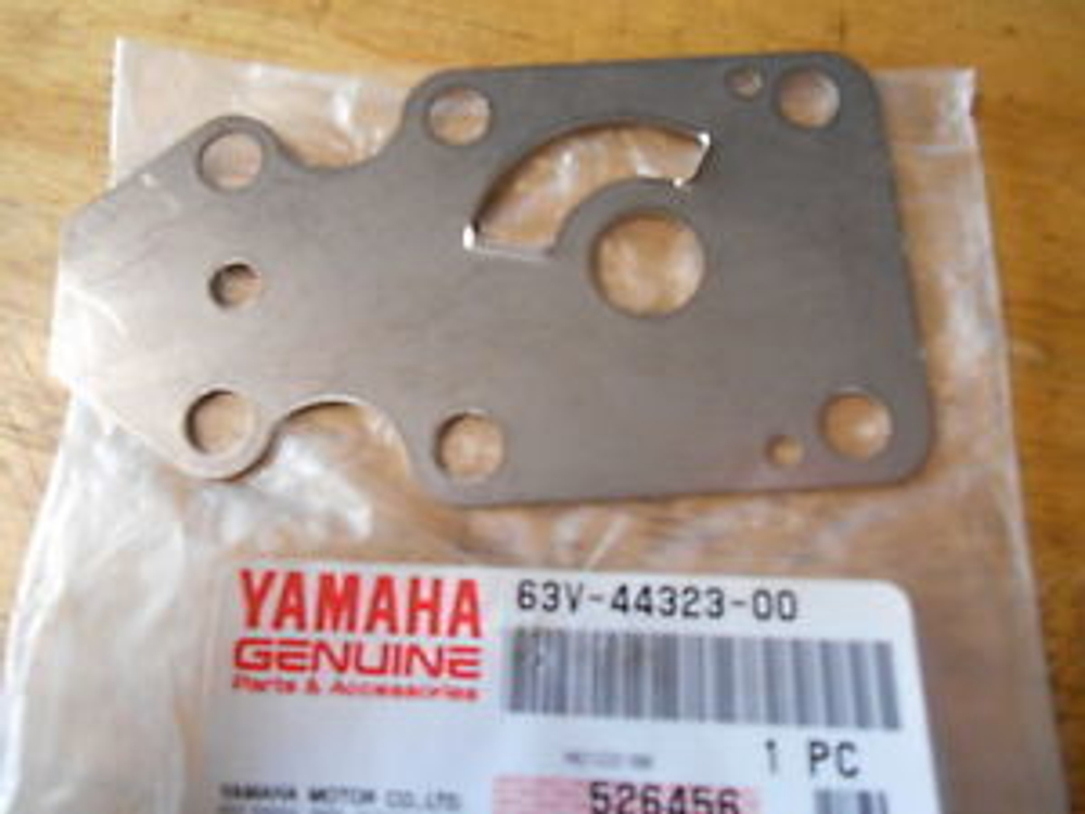Пластина помпы Yamaha 63V443230000
