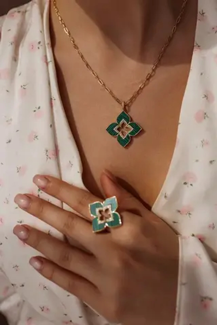 Колье "TRUE FLOWERS" с малахитом в золочении