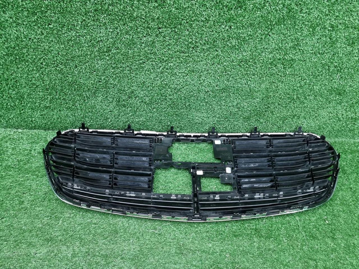 Решетка радиатора Mercedes S W223 (2020-н.в.)