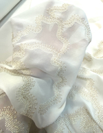 Ткань  натуральный шелк 100%с вышивкой (Италия) ш-120см  цена за 1м