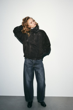 ZARA КУРТКА-БАЙКЕР ИЗ 100% ЗАМШИ С ОБТЯНУТЫМИ ПУГОВИЦАМИ, УГОЛЬНЫЙ