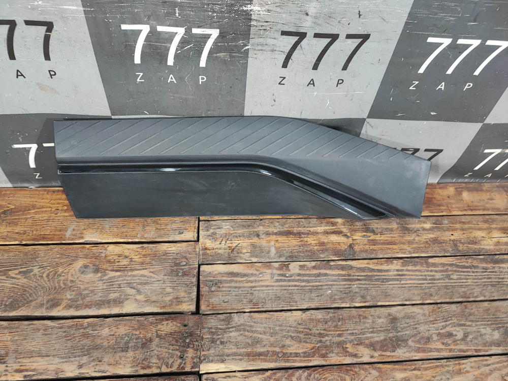 Накладка двери передней правой Jetour Dashing 22-нв Б/У Оригинал F165500220CA