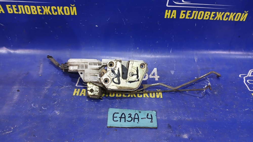 Замок двери передней правой MITSUBISHI GALANT 1999