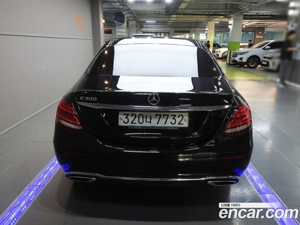Mercedes-Benz E-Class W213 E300 Avangarde (12.2019)