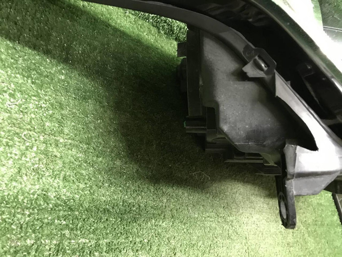 Фара правая Range Rover Vogue 4 12-17 ксенон