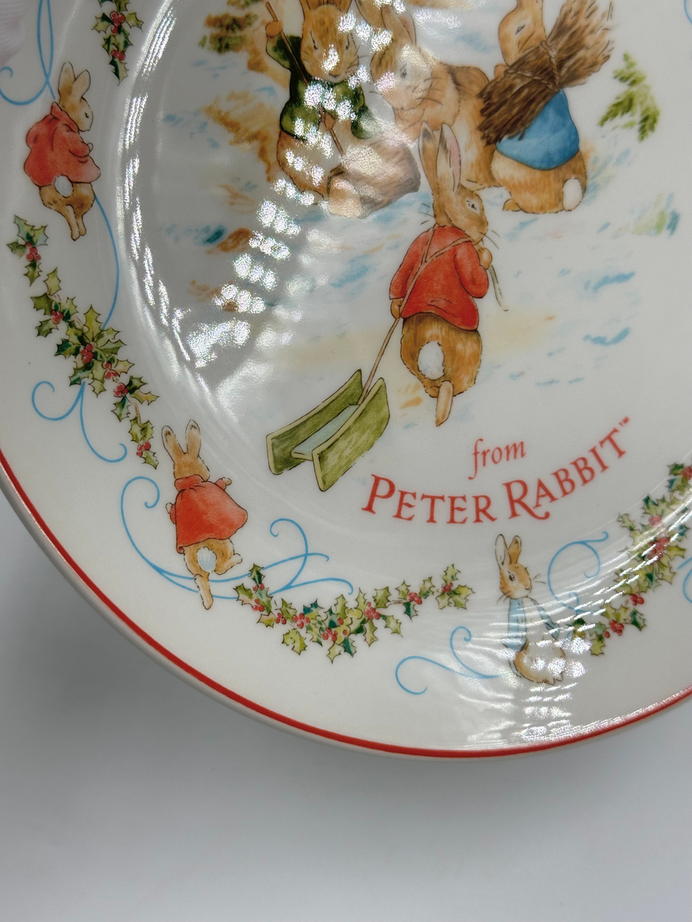 Тарелка Merry Christmas from Peter Rabbit Wedgwood 1994 год
