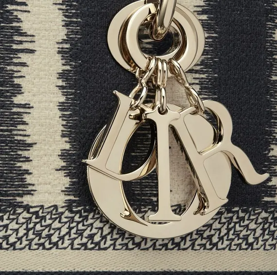 Сумка Dior Lady D-lite, модель среднего формата темно-синий