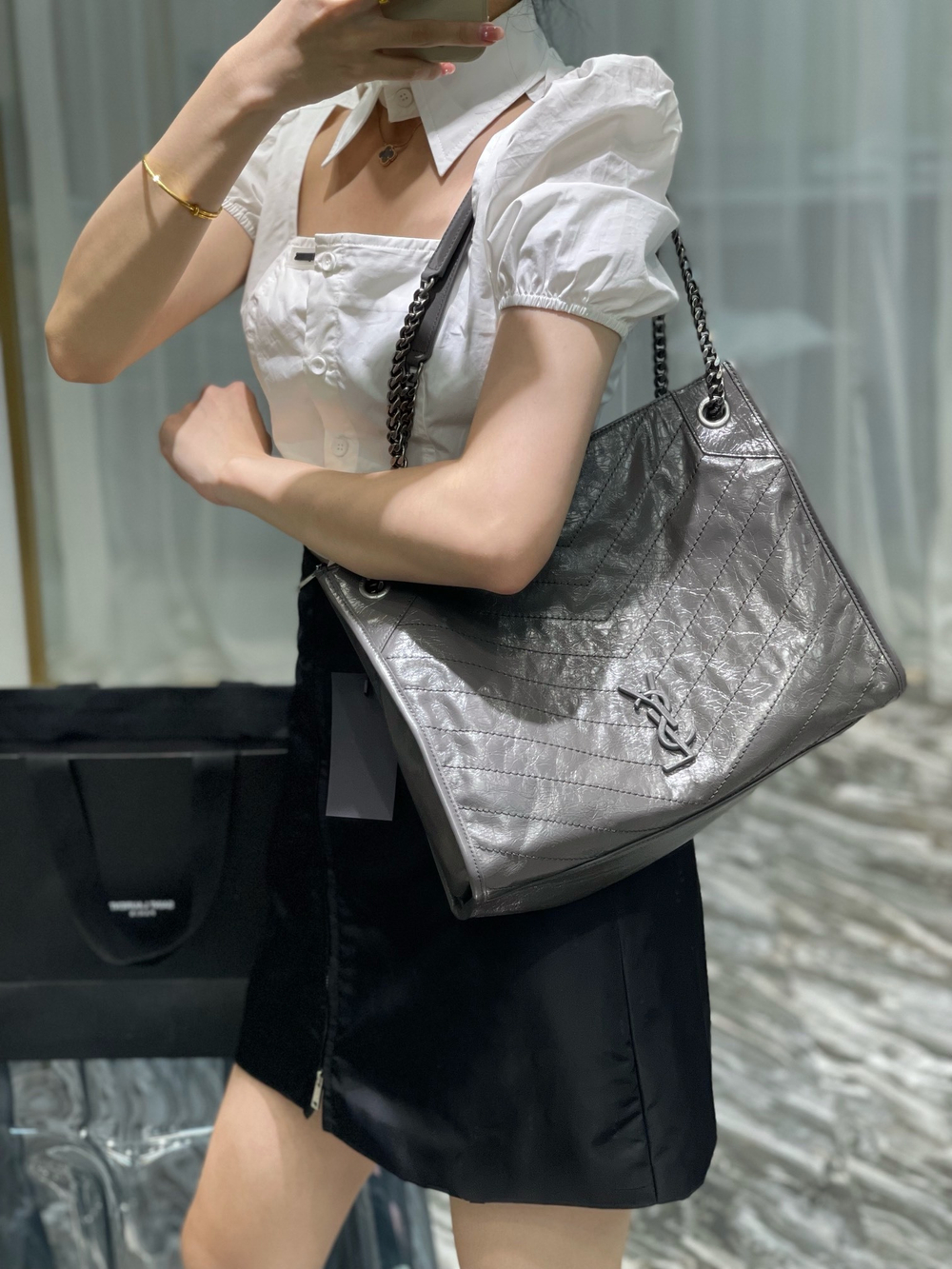 Yves Saint Laurent Niki Shopping Bag 33 cm