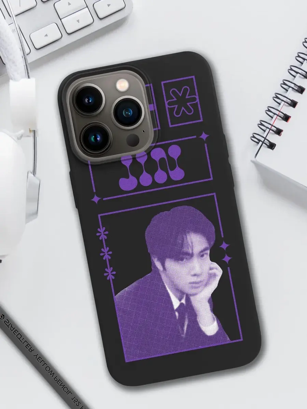 Чехол на iPhone 16 Pro