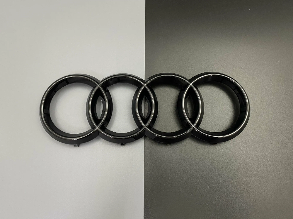 Эмблема шильдик логотип с клеевой основой Кольца для Audi 272 х 98 мм