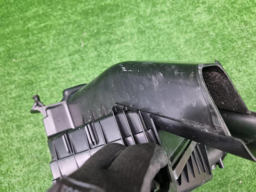 Корпус воздушного фильтра Volvo XC40 (2017-2022)