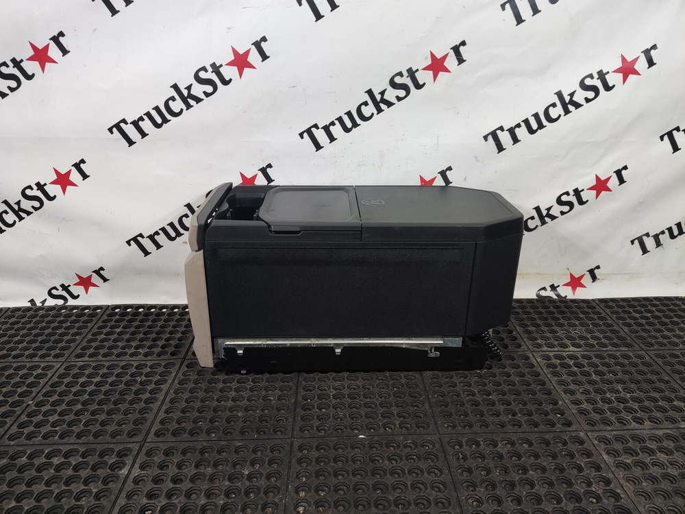 Холодильник 2023г.