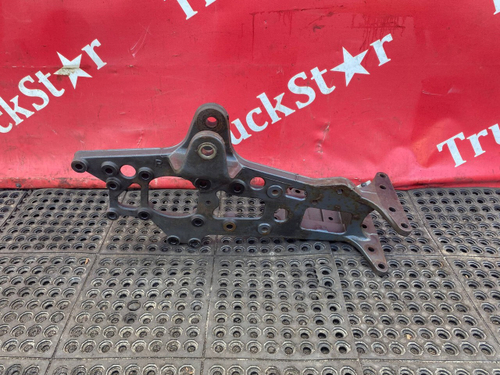 Кронштейн рессоры передней правый