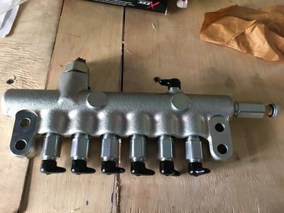 Топливная рейка 8981529500