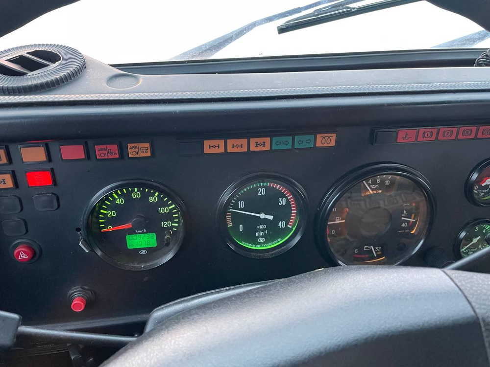 КамАЗ 44108 6x6 Седельный тягач 44108-10 (Дизельный, 10,9 л, 245 л.с., МТ)