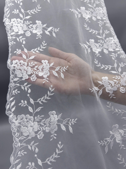 Вышивка на сетке кипельно-белая неэластичная ширина 24 см ОТРЕЗЫ