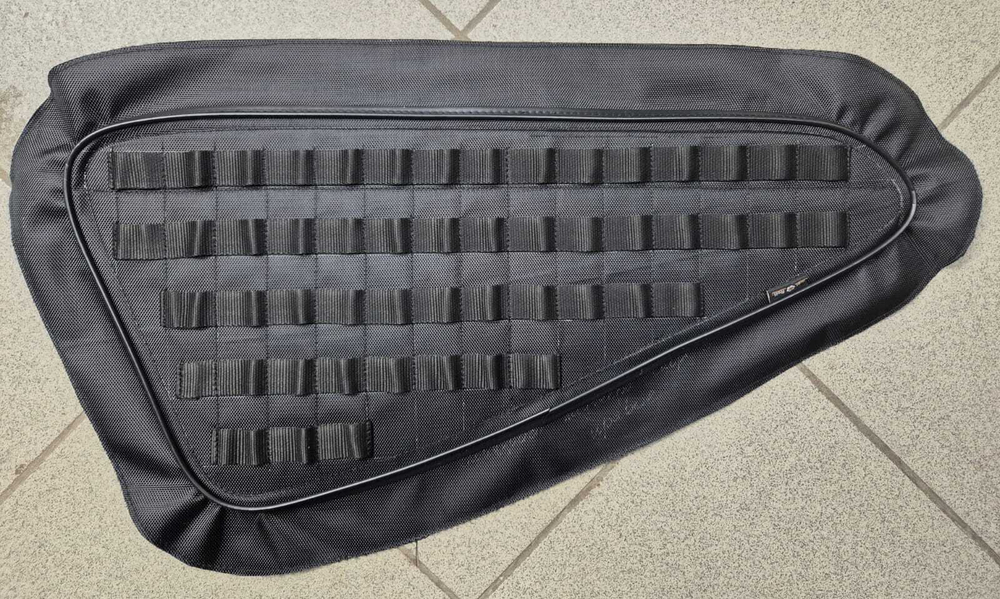 Панель MOLLE на стекло багажника Mitsubishi Pajero Sport 3 Правая