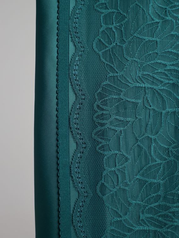 03-295 Кружево эластичное 22 см, сосна 1994