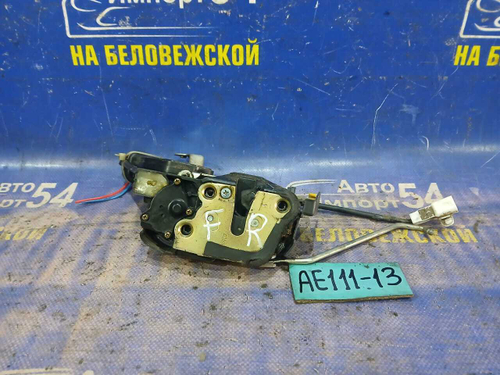 Замок двери передней правой TOYOTA SPACIO 1998