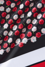 ПЛАТОК ИЗ ПОЛИЭСТЕРА С АВТОРСКИМ ПРИНТОМ 90*90