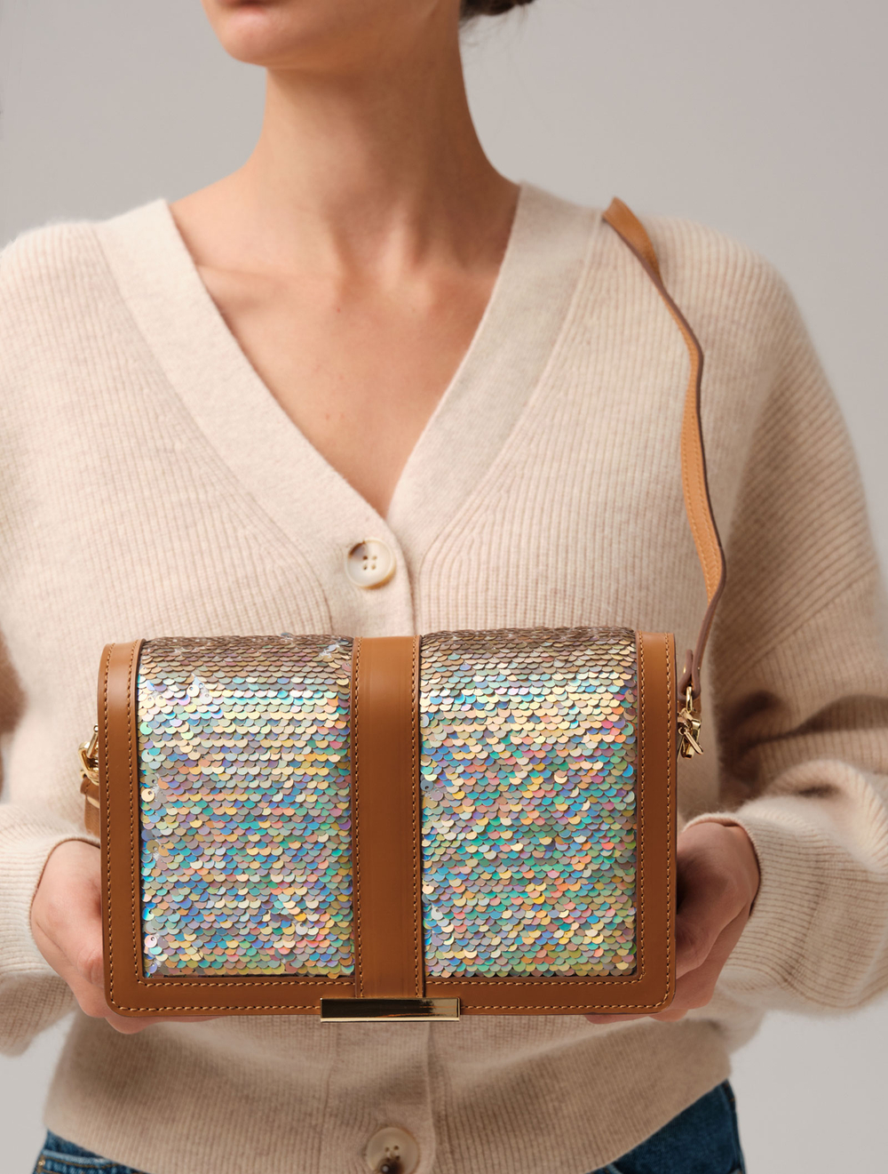 Сумка с пайетками Azaro 30753 коричневый лист