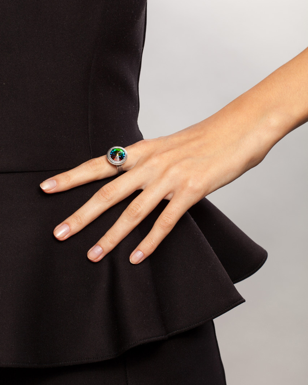 "Эмбаси" кольцо из коллекции "Радиус" от Jenavi