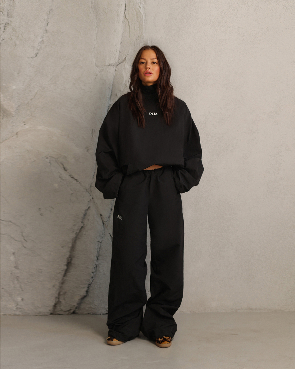 Брюки из плащевки