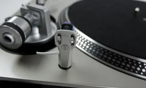 Audio-Technica AT-LP140XP Silver